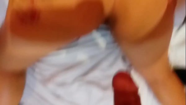 Play MP4 - Dando o cu&comma; bem safada