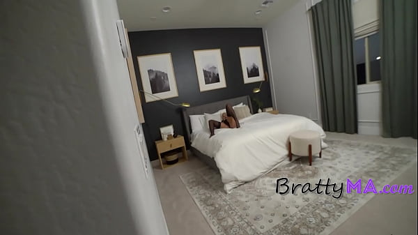 Play MP4 - POV My Stepmom is a total sex goddess