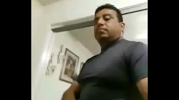 Hetero masturb&aacute;ndose Richard Mendoza 