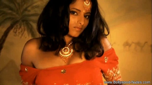 Play MP4 - Indian MILF Loving Life