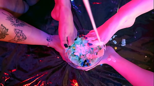 Messy feet in cotton candy & cream 
