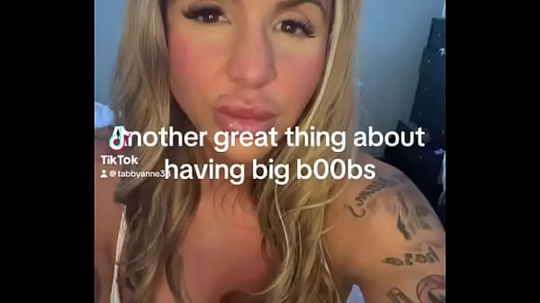 Nonton #bigboobs #sexygirls #baddies thumbnail