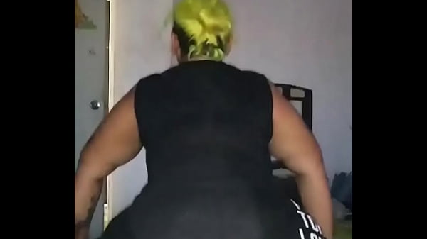 Nonton Calentando Con Escalera thumbnail