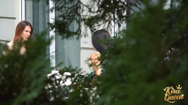 Nonton Kira Queen Is Recorded While Having Lesbian Sex By A Stalker thumbnail