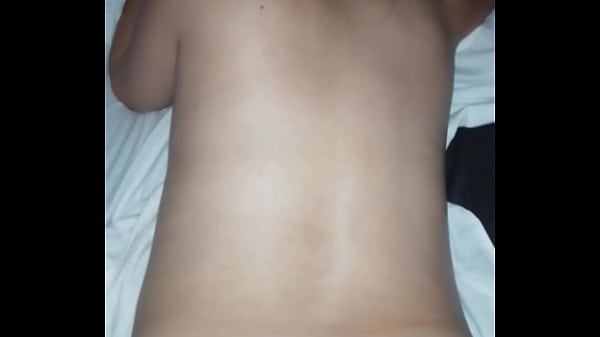 Pide que la nalguee y as&iacute_ termina