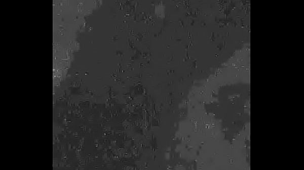 Play MP4 - GOSTOSA CHUPANDO MEU PAU NO ESCURO COM HALLS PRETO