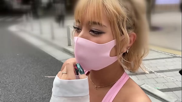 Play MP4 - https&colon;&sol;&sol;bit&period;ly&sol;3GHOlOB　ハメ撮り　超絶エロい黒ギャル。強気な性格の痴女。大きなおっぱいとお尻がとってもエロいTHE極上ボディ。桁違いのエロさの濃厚フェラ。快楽堕ちの正常位。