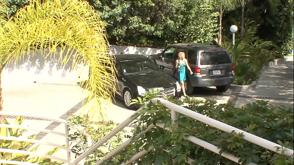 Nonton Mom Delilah Blue And Alexa Styles Please Each Other's Inter Generational Twats thumbnail