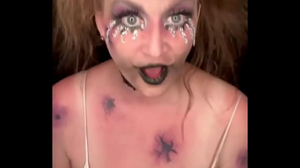 Do you like me a broken doll #crackeddoll #brokendoll #cosplay #doll 