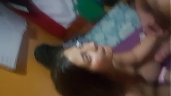 Play MP4 - Acabada en la boca venezolana en chile