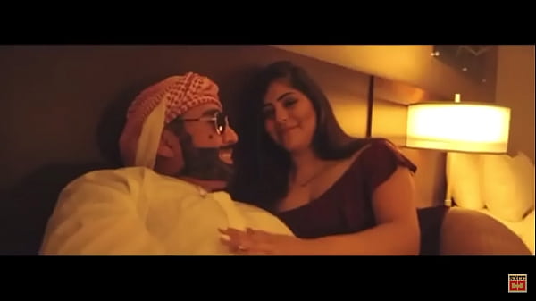 رقص مع العلم السعودي سكس