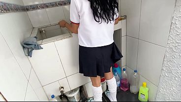 Nonton Padrastro Pervertido Y Cochino Le Ense&ntilde;a A Ser Mujer A Su Hijastra De 18 A&ntilde;os Des&uacute;es De La Escuela thumbnail