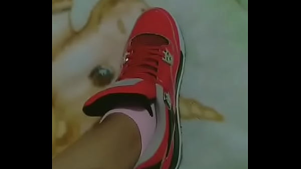 Nonton Pies Hermosos thumbnail