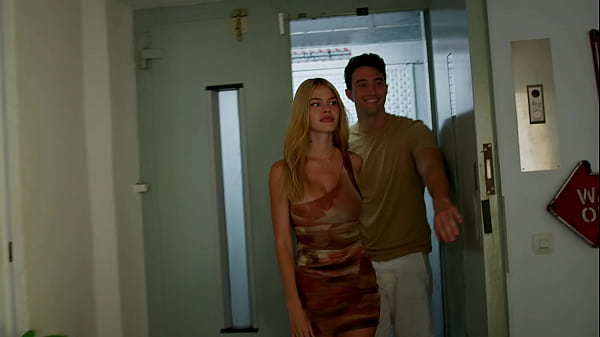 Her first extreme gangbang &ndash; double penetration & squirt overload 