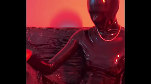 Nonton Who Else Loves Corsets?!! #latex #corset #latexgirl #rubbergirl #fetishcommunity thumbnail