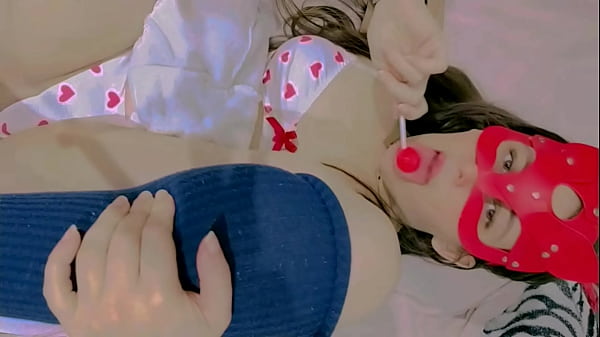 Play MP4 - Hot and naughty student sucking lollipops at the bed wearing her new white lingerie and touching herself