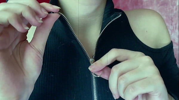 Brunette teen_banged by fuck machine Spooky Boogie