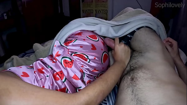 Play MP4 - HERMANASTRA MORENA  DE GRAN TRASERO que rico suena cuando la follo