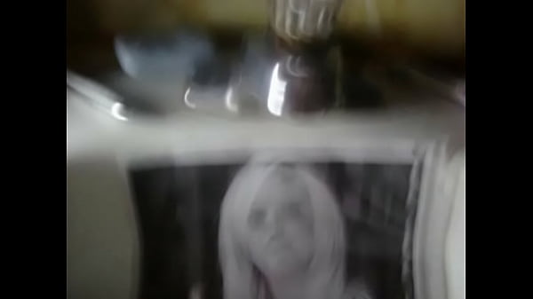 Nonton Pee On Kate Gosselin 1 thumbnail