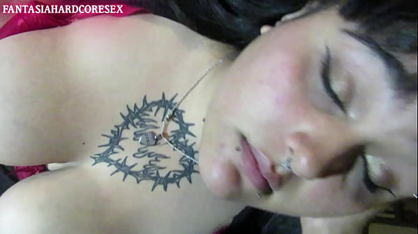 Una Buena Chupada De Verga Despues De Calentarme Con Las Tetas De Mi Hermanastra En Un Pov thumbnail