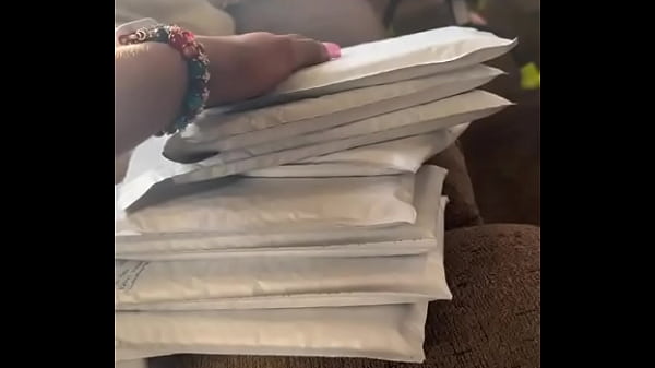 Nonton Sending Out Dvds And Post Cards With 3 Polaroid Photos ! Hmu If U Want To Get One Today Is The Last Day ! Subscr ... thumbnail