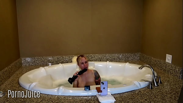 KitKat takes_a BBC bubble bath trailer