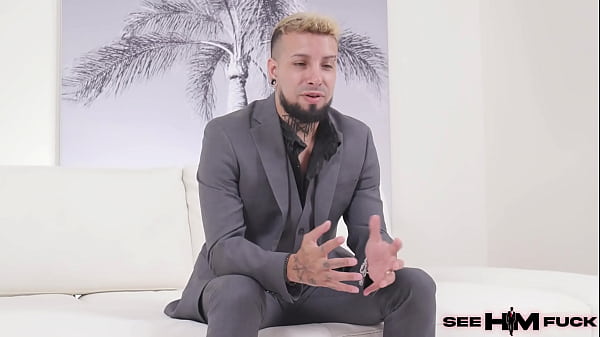 Eden v gets his armpits and feet worshiped from jade green&rsquo;s mouth 