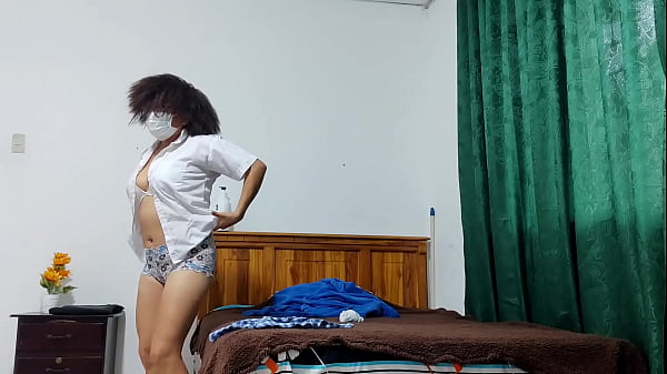 Nonton Busty Mature Woman Dresses As A Student And Rejoices In Showing Off Her Uniform thumbnail