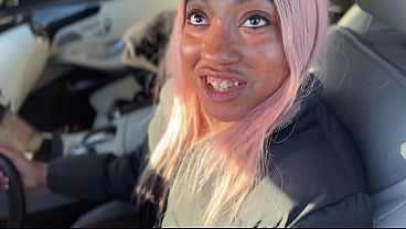 Fijii pull up on str8rich to get fuck in the benz
