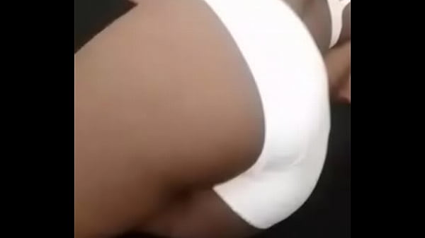 Nonton Allonger Sur Ma Moquette Toute Sexy thumbnail