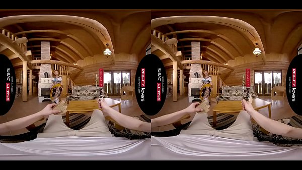 RealityLovers - Stunning Redhead Red Bird