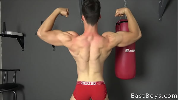 Keith Christman, our latest model, is 18 years old, with spectacular muscular body you will admire. 