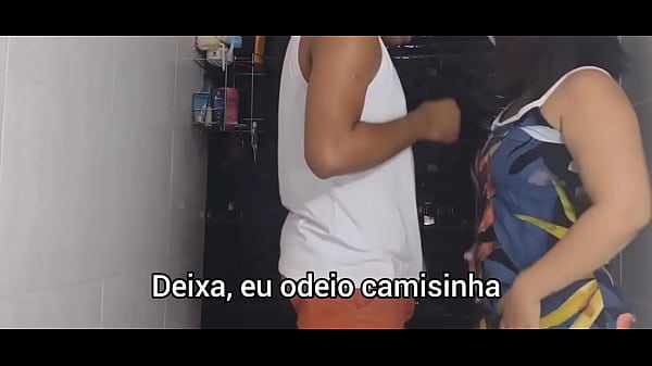 Meti Gostoso Na Minha Meia Irm&atilde; thumbnail