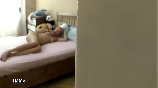 Nonton Tight Pussy Housewife Irina Cage Double Teamed By Massive Cocks thumbnail