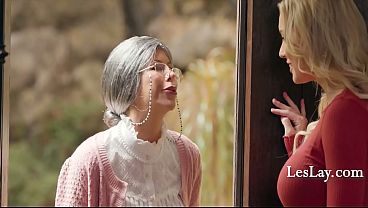 Lesbian HOTTIES love playing- step MOM DAUGHTER 