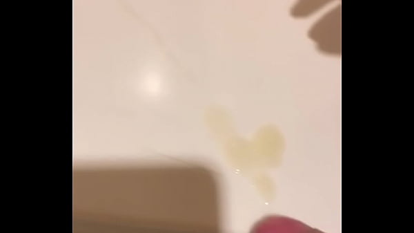 cumshot in public toilet 