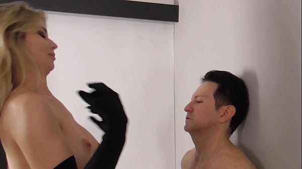 Giantess Tit thumbnail