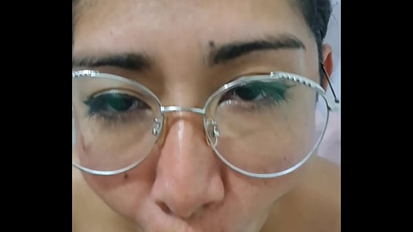 Play MP4 - Le doy la bienvenida al nuevo vecino