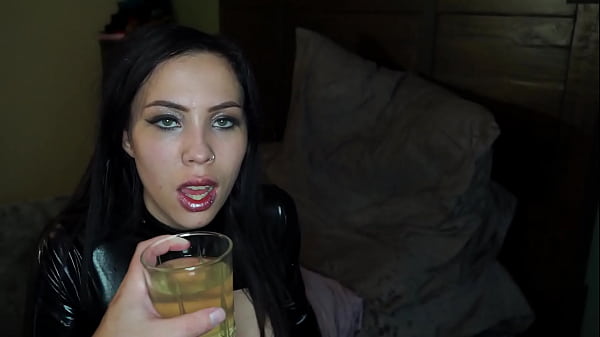 Latex Slut thumbnail