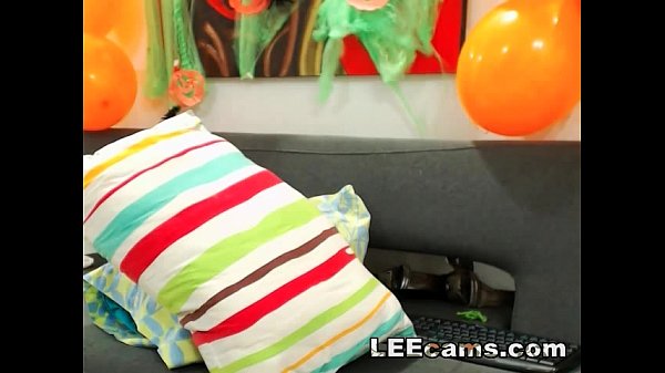 Big_tits brunette dildo masturbate