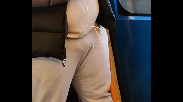 Bulto de_gordito_en el metro