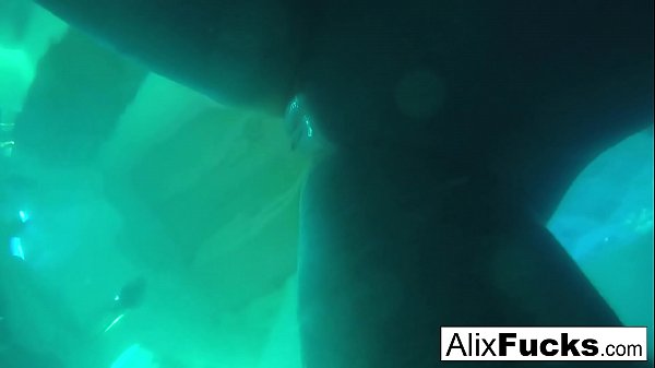 Underwater hidden camera lesbian funwith Alix & Jenna