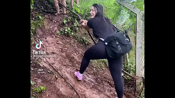 Nonton Caiu No Mato thumbnail