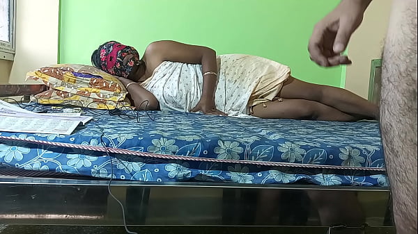 Nonton Indian Maid Sibani Enjoying With House Owner thumbnail