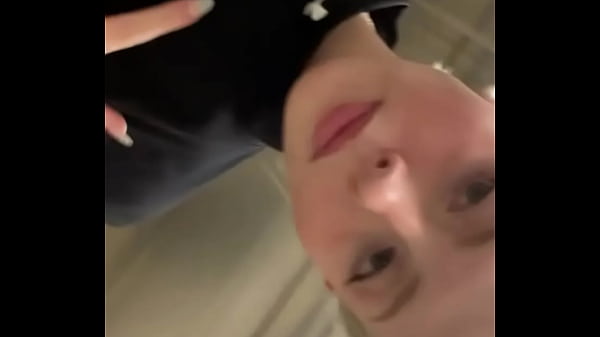 Nonton Slutty Girl Gets The Job Done! thumbnail