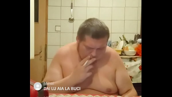 Dragoș la masă