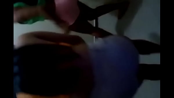 Putipobres latinas bailando y moviendo el culo sabroso 