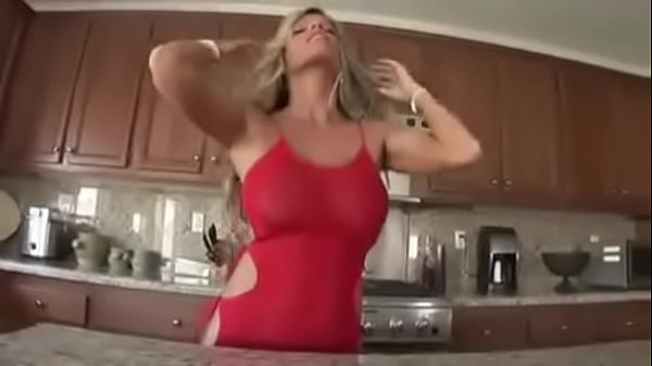 Nonton Cristal Summers Abrindo A Buceta Para Receber Um Pau thumbnail