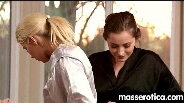 Nonton Teen Eats Milf Pussy At Oily Threesome 6 thumbnail