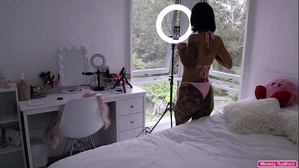 Youtube Haul Turns Into Hard Fuck And Blowjob thumbnail